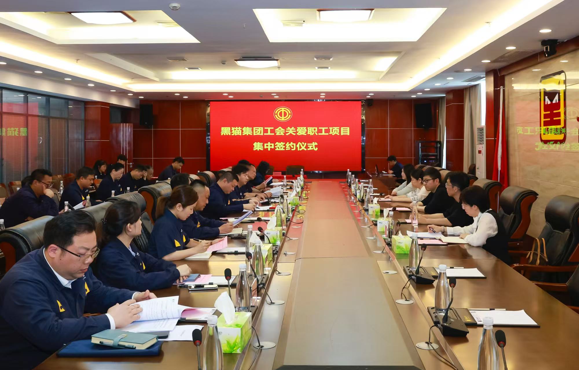 簽約儀式現(xiàn)場.jpg