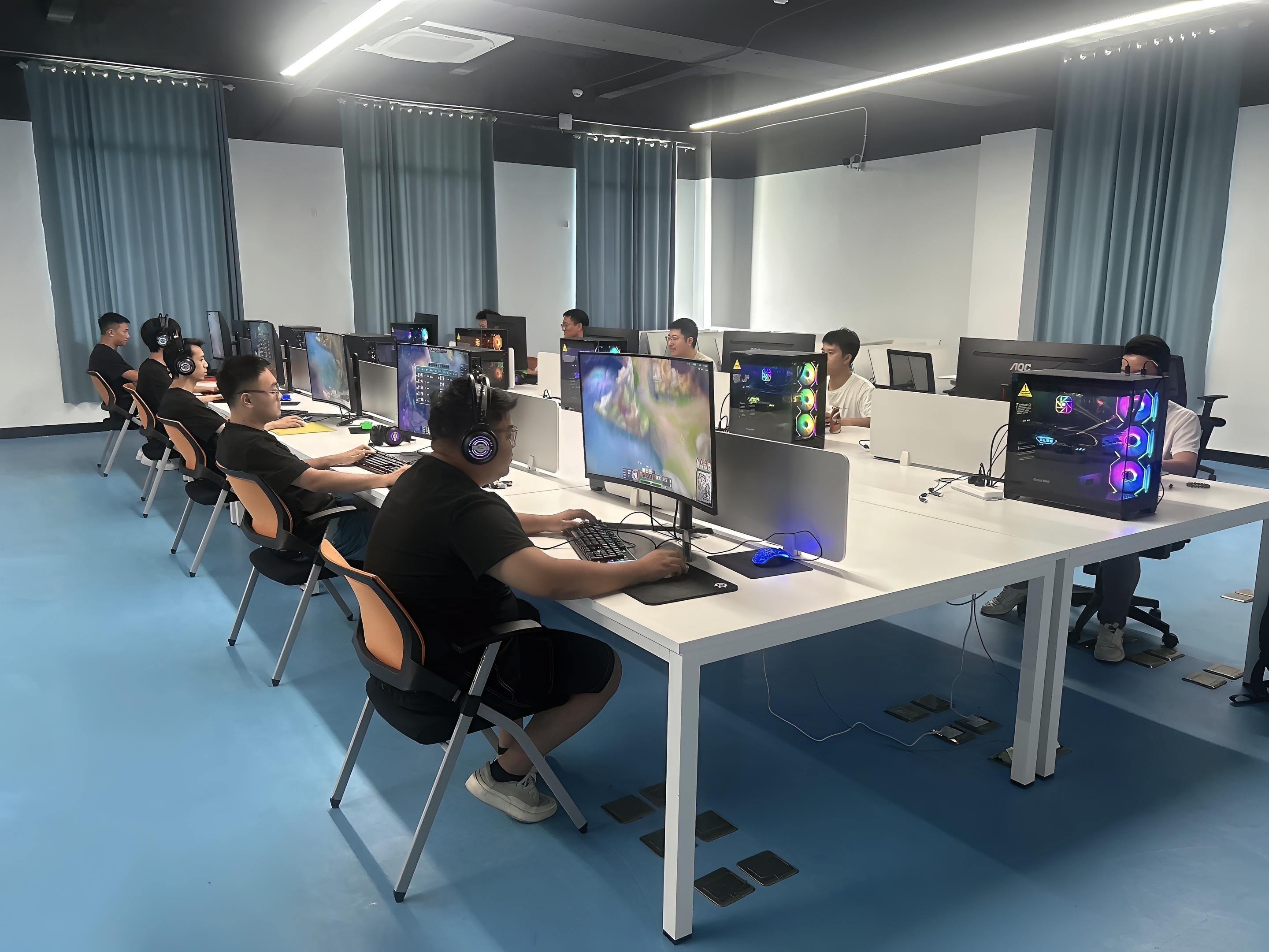 圖1 競(jìng)技比賽現(xiàn)場(chǎng).jpg